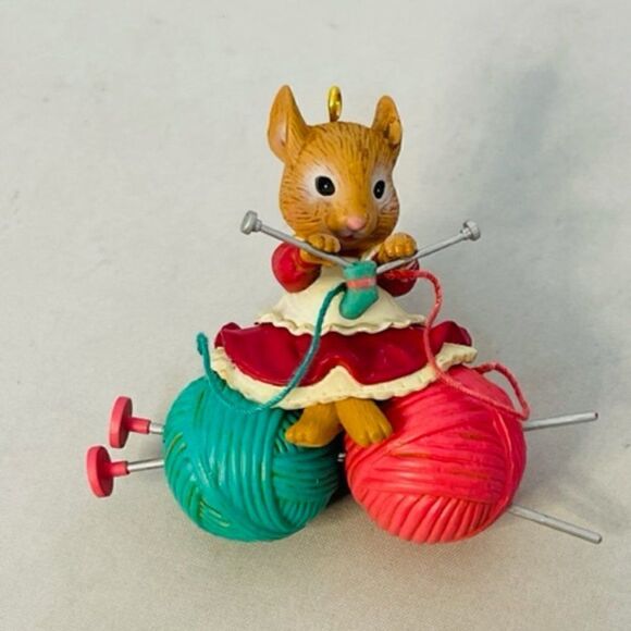 'EXPECTING JOY Christmas Ornament' #595527 by Enesco  Little brown mouse in red - Picture 1 of 7